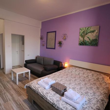 Charming Cozy Studio - Old Town - Free Minibar Apartment Bukares Bagian luar foto