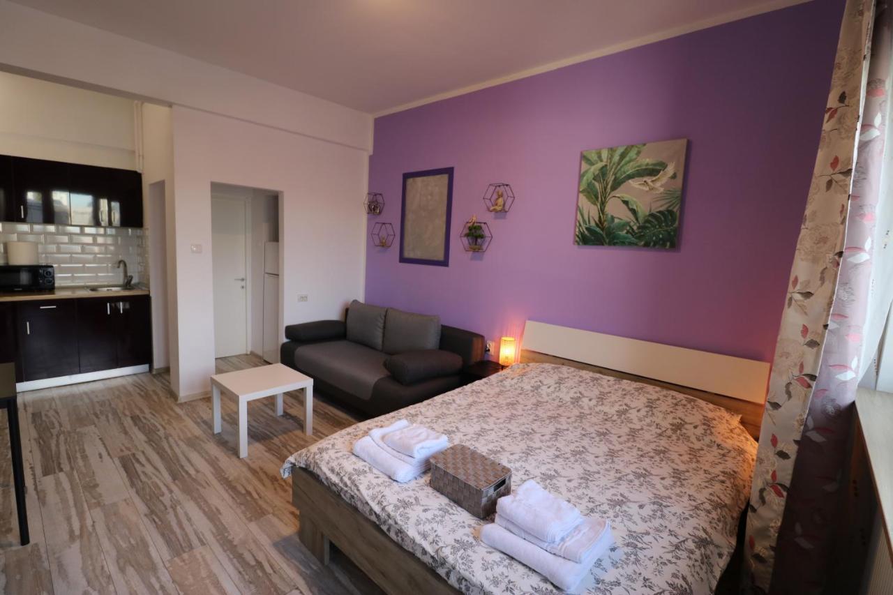 Charming Cozy Studio - Old Town - Free Minibar Apartment Bukares Bagian luar foto