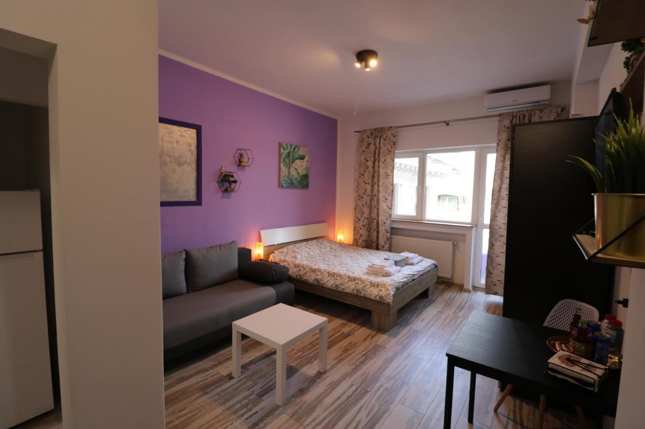 Charming Cozy Studio - Old Town - Free Minibar Apartment Bukares Bagian luar foto