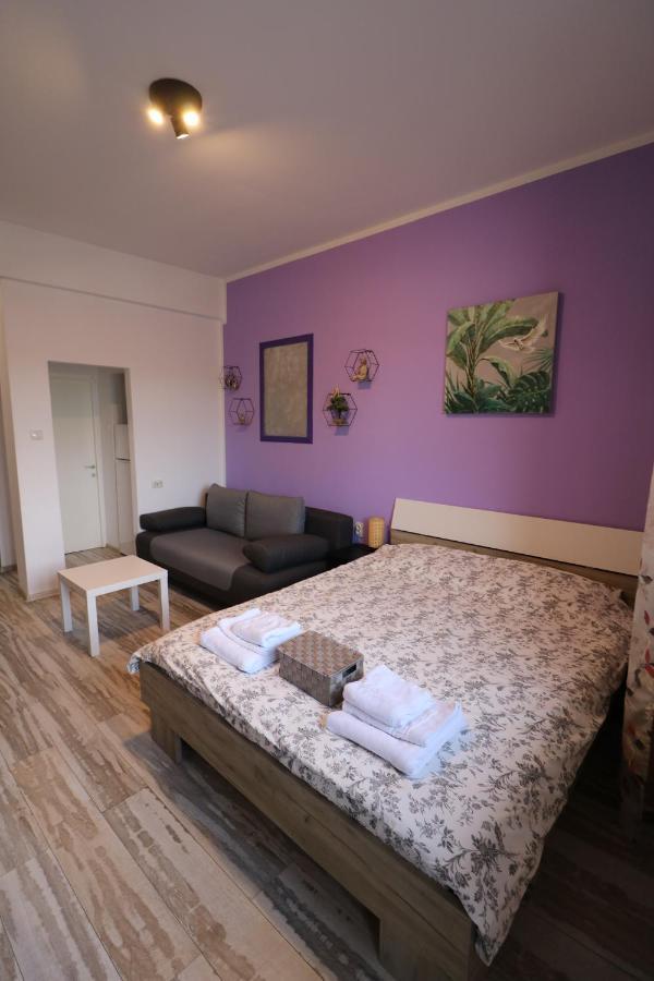 Charming Cozy Studio - Old Town - Free Minibar Apartment Bukares Bagian luar foto