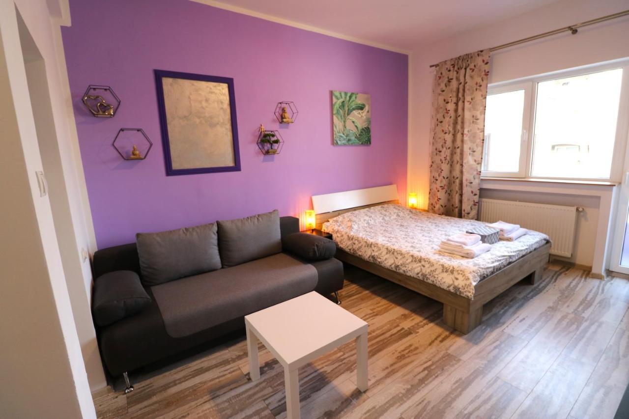 Charming Cozy Studio - Old Town - Free Minibar Apartment Bukares Bagian luar foto