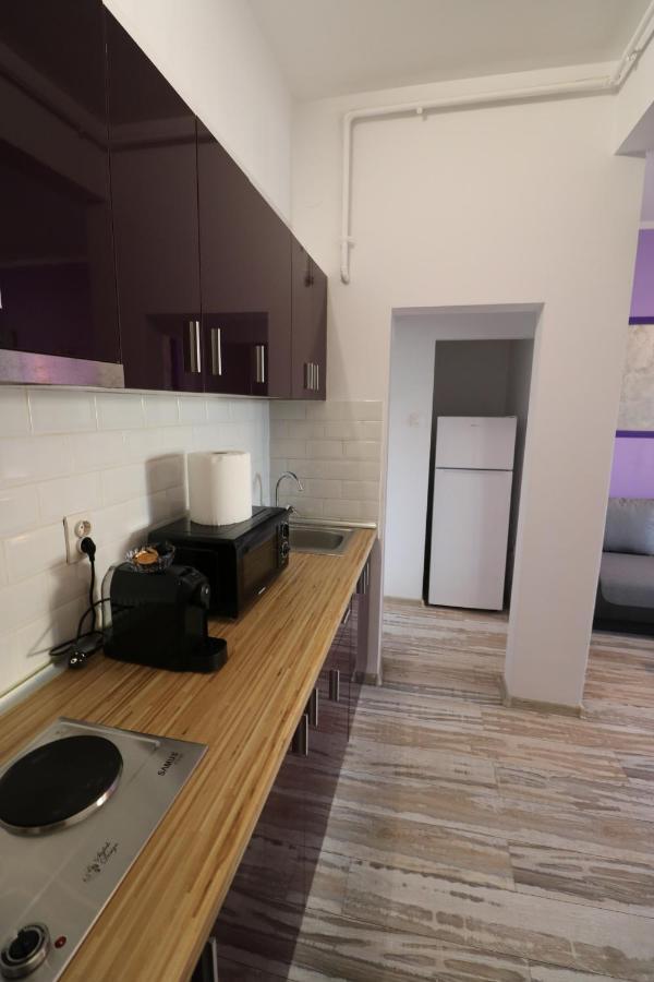Charming Cozy Studio - Old Town - Free Minibar Apartment Bukares Bagian luar foto